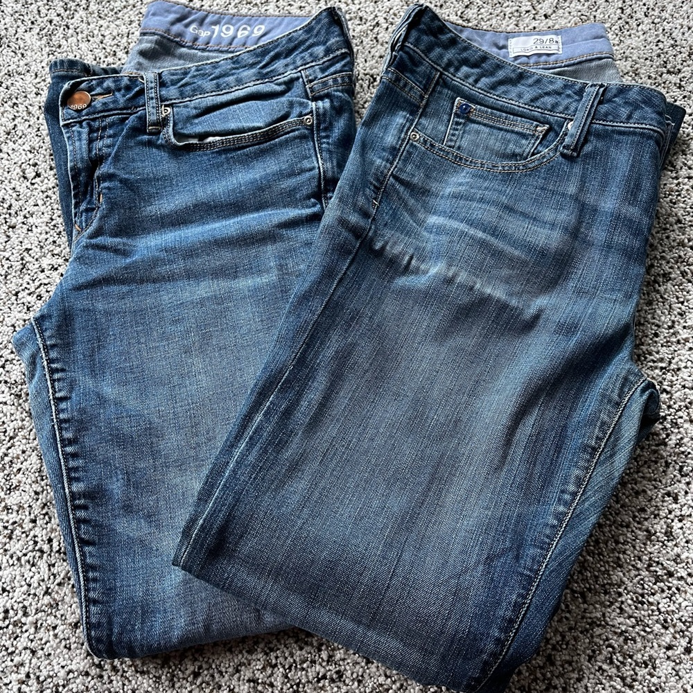 LOT - 2 pairs of GAP 1969 JEANS